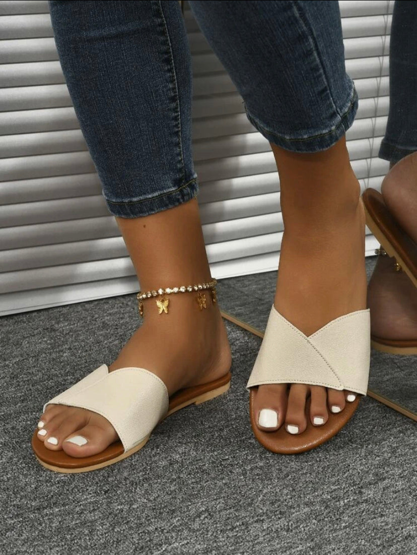 Open toe sandal